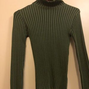 Urban outfitter green base sweater